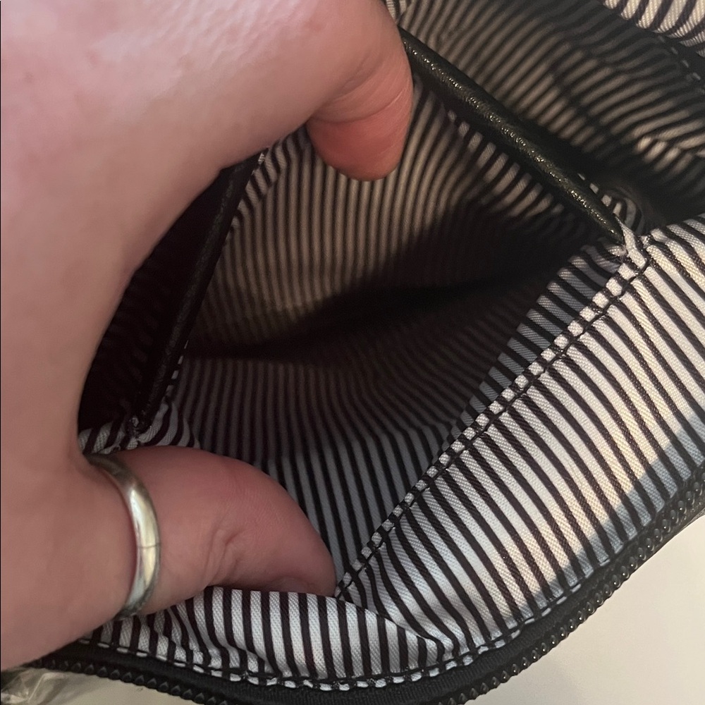 Donna & Becky Black Vegan Leather Esther Crossbody Purse NWT Adjustable Strap - Picture 9 of 12